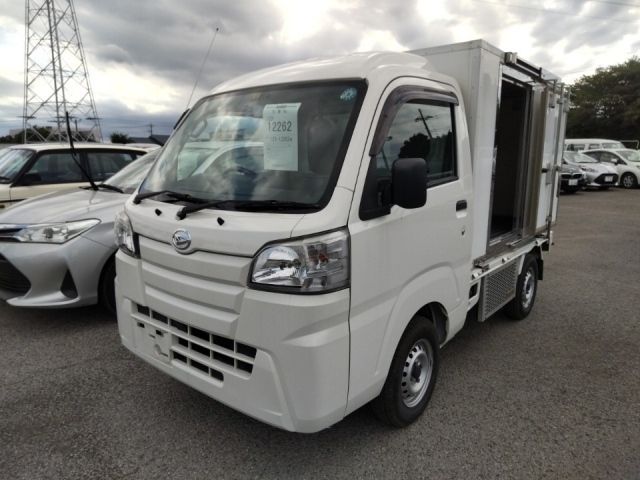 12262 Daihatsu Hijet truck S500P 2016 г. (LUM Tokyo Nyusatsu)